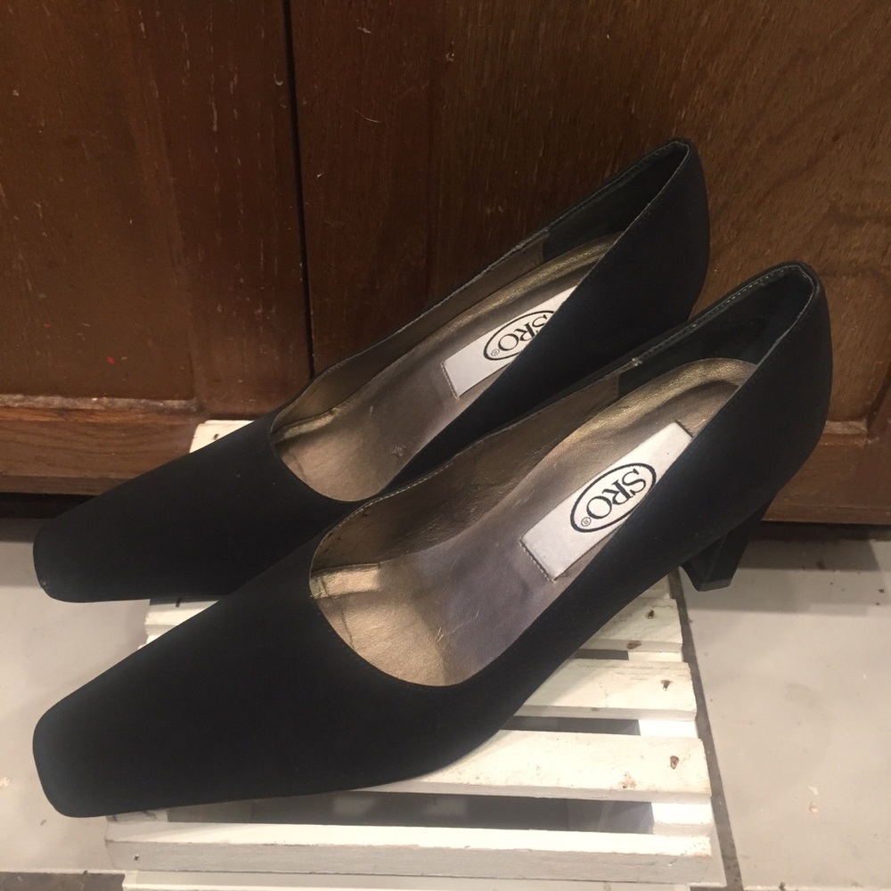 SRO black heels
